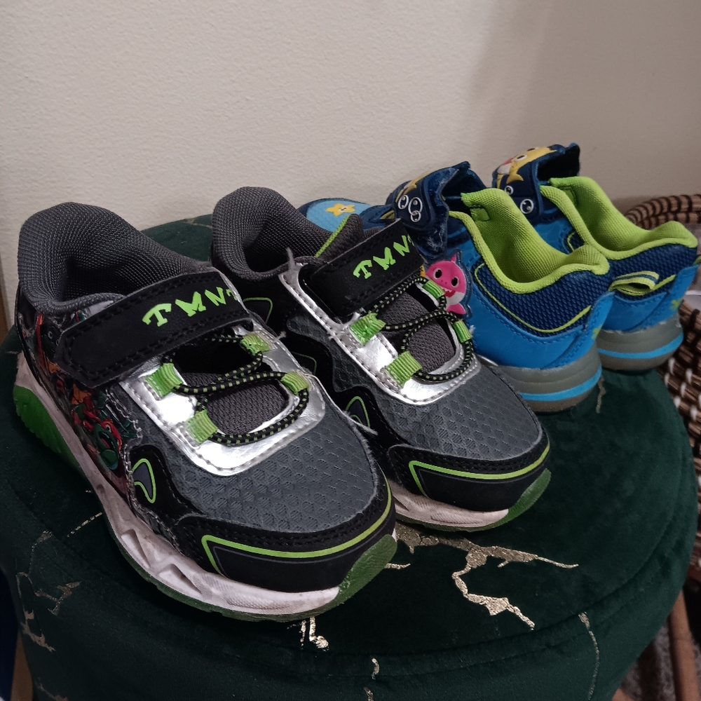 Kids' Gray and Green Sneakers